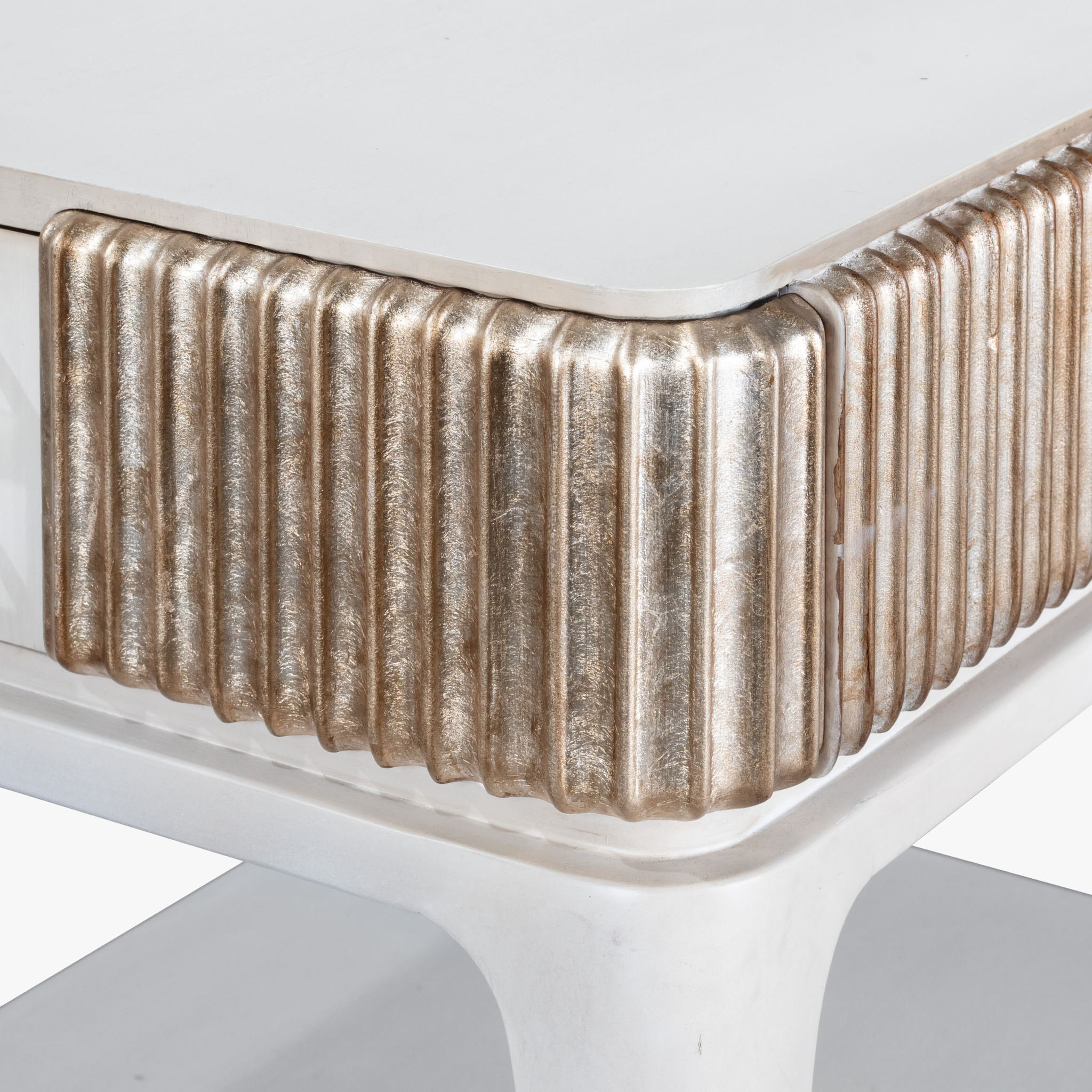 Fluted End Table in Brushed Nickel – Modern Accent Side Table with Textured Fluted Design, Metal Finish, and Spacious Top – Stylish Living Room Sofa Table