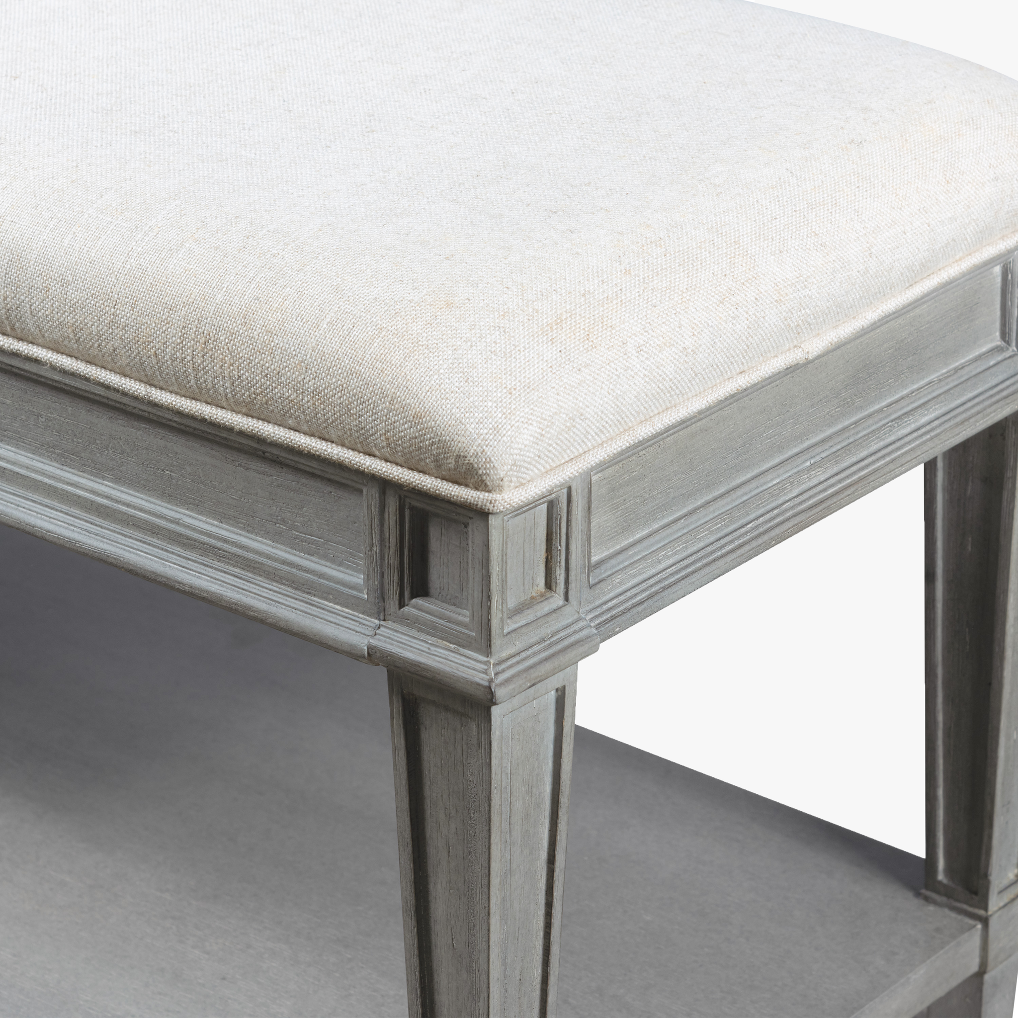 Stanley Willow Bed End Bench in Pewter – Upholstered Bedroom Bench with Cushion Seat, Wood Frame, Accent Furniture for Foot of Bed or Entryway